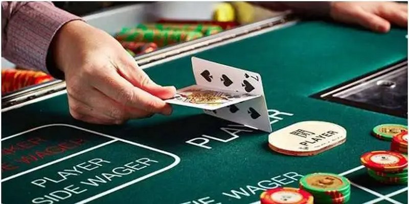 Quy tắc chia bài và rút thêm bài trong baccarat
